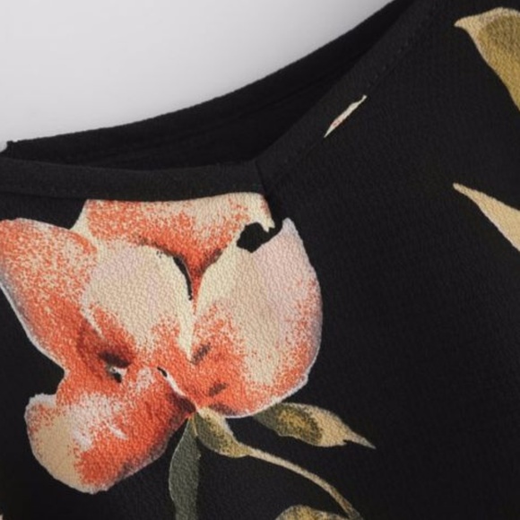 New Cold Shoulder Boho Summer Floral crop top - Picture 4 of 4